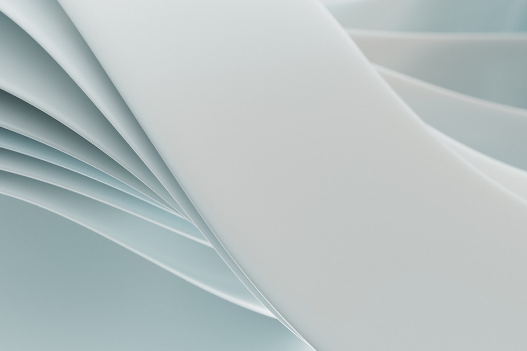 上海高端门店标识升级:水晶字与钛金字的应用场景解析